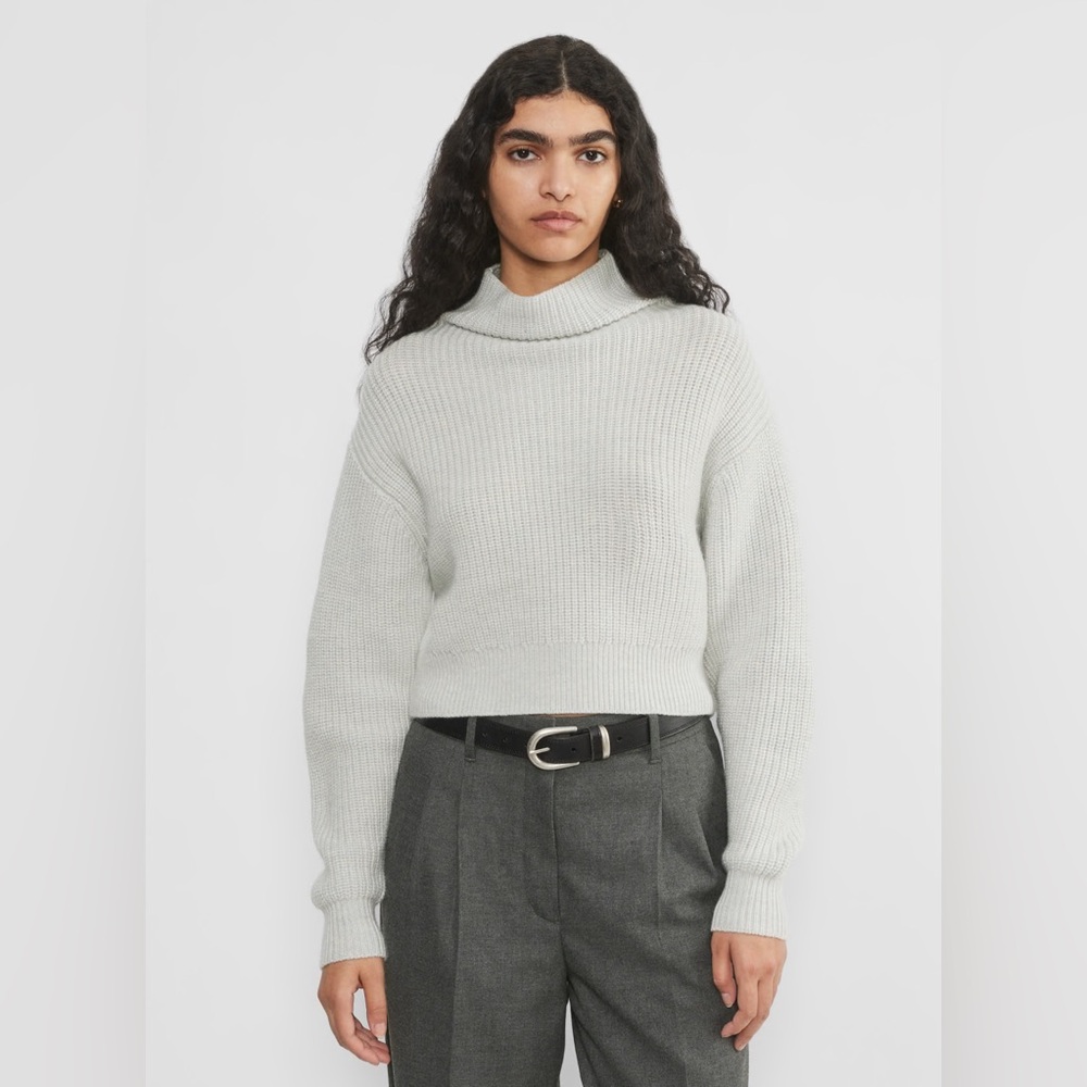 Aritzia Wilfred 100% Merino Wool Montpellier Sweater Gray